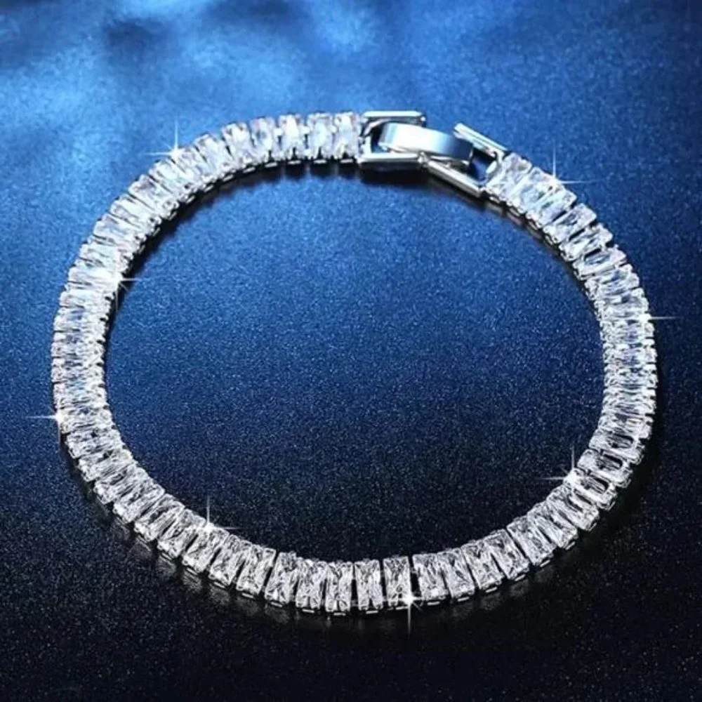 NEW LUXURY BANGLE 925 STERLING SILVER BRACELET, NICE BRACELET, CUTE BRACELET - Picture 1 of 7